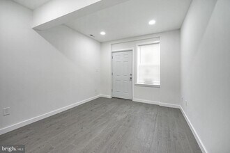 1831 Point Breeze Ave in Philadelphia, PA - Building Photo - Building Photo