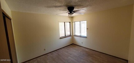6716 Ridge Top Dr in El Paso, TX - Building Photo - Building Photo