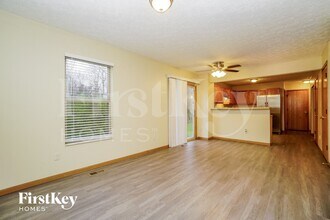 3953 Highland Bluff Dr in Groveport, OH - Foto de edificio - Building Photo