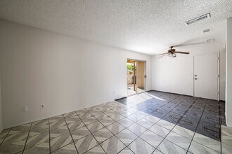 650 Wanda Ct in Escondido, CA - Building Photo - Building Photo