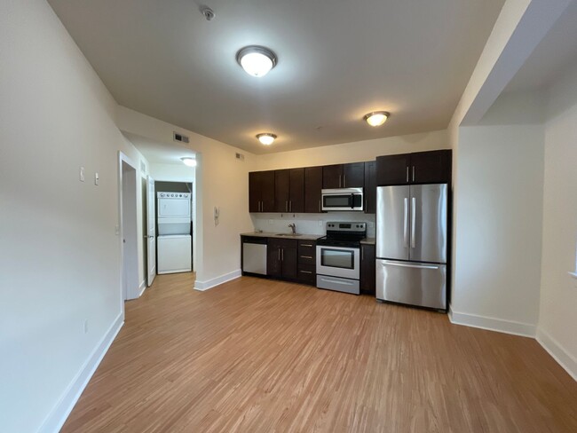 3842 Lancaster Ave in Philadelphia, PA - Foto de edificio - Building Photo