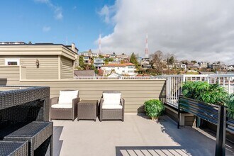 815 2nd Ave N in Seattle, WA - Building Photo - Building Photo