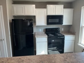 222 W 8th St in Mulberry, AR - Building Photo - Building Photo