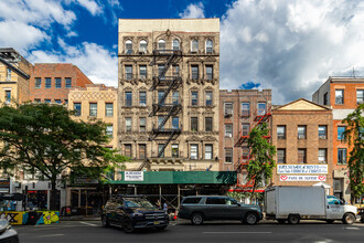 60-62 2nd Ave in New York, NY - Foto de edificio - Primary Photo