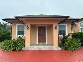 4649 Lillian Ave, Unit A in Palm Beach Gardens, FL - Building Photo