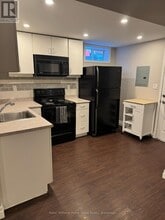 517 McTavish St in Fergus, ON - Building Photo - Building Photo