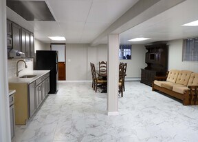 15 Bleecker St, Unit First Floor in Jersey City, NJ - Building Photo