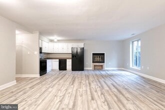 6 Andrew Pl in Baltimore, MD - Building Photo - Building Photo