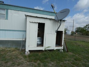 110 Park in Tye, TX - Building Photo - Building Photo