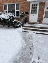 32 N Albert St in Mount Prospect, IL - Building Photo