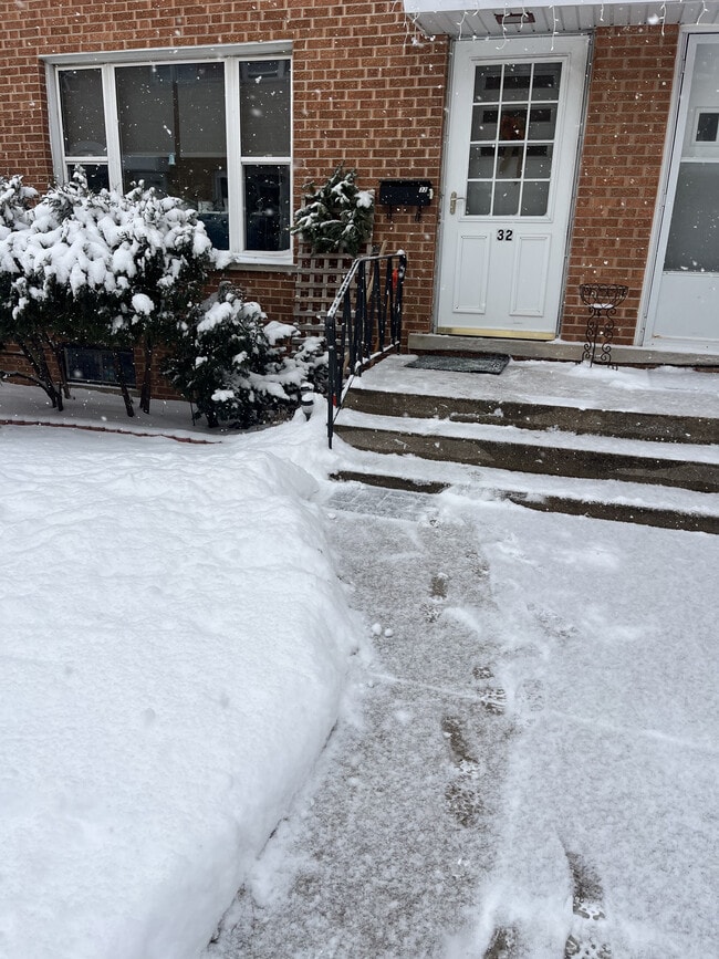 property at 32 N Albert St