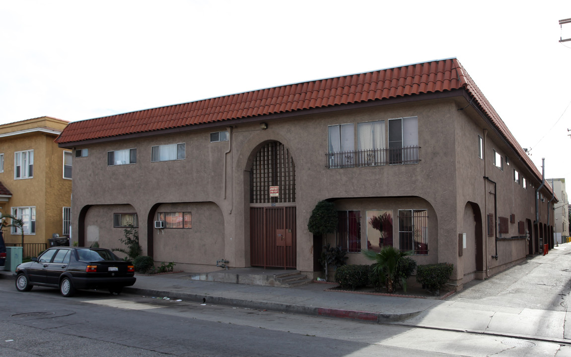 1226 E. 7th Street Apartments in Long Beach, CA - Building Photo