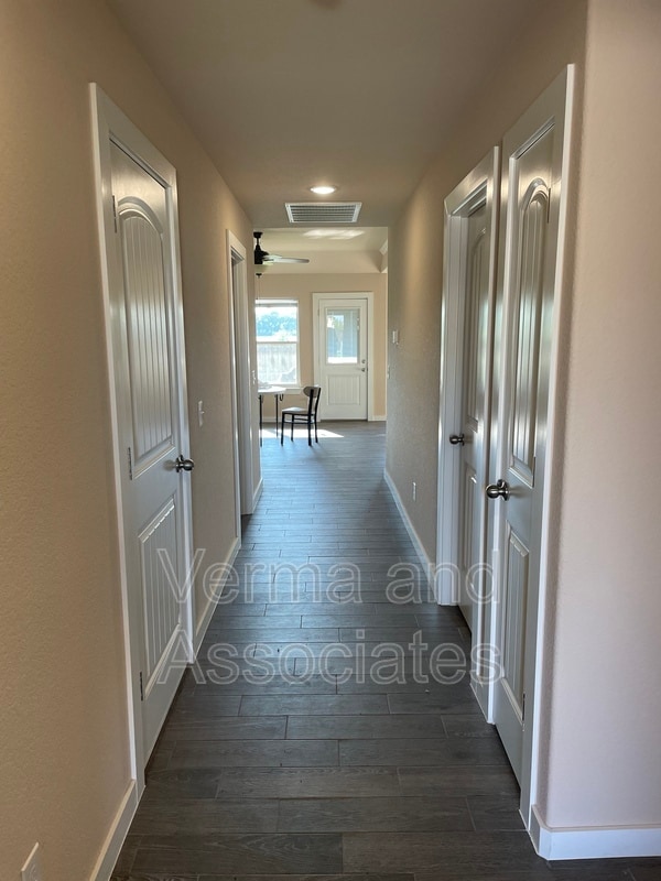 463 Barbet Dr in Centerton, AR - Building Photo - Building Photo