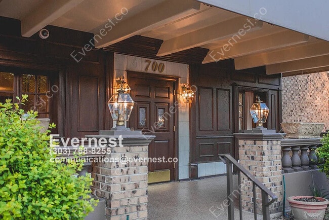 property at 700 N Washington St