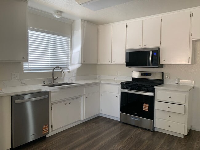 1113 Cherry Ln in Tehachapi, CA - Building Photo - Building Photo