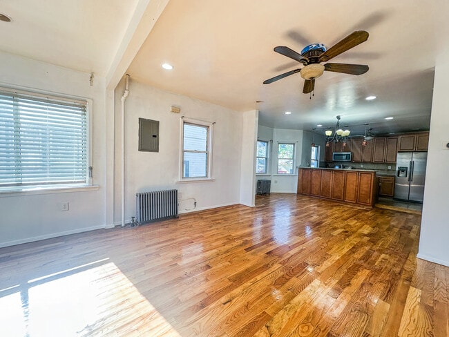 13452 175th St in Jamaica, NY - Foto de edificio - Building Photo