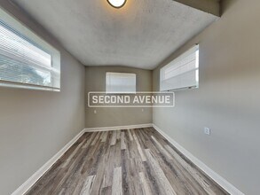 4144 Katanga Dr N in Jacksonville, FL - Foto de edificio - Building Photo