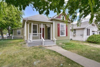 103 St John St in San Antonio, TX - Building Photo - Building Photo