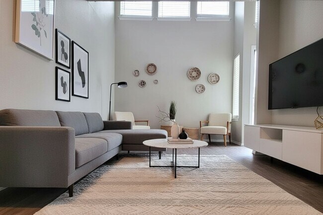 Ivy Plains at Brooks in San Antonio, TX - Foto de edificio - Building Photo