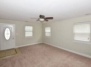 4922 Krick St in Norfolk, VA - Foto de edificio - Building Photo