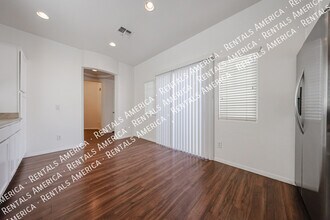 4714 E Laurel Ave in Gilbert, AZ - Building Photo - Building Photo