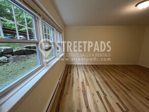 2018 Commonwealth Ave in Boston, MA - Building Photo - Building Photo