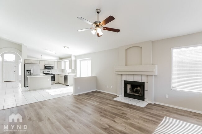 1045 W Todd Dr in Tempe, AZ - Building Photo - Building Photo