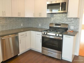 819 9th Ave in San Mateo, CA - Building Photo - Building Photo