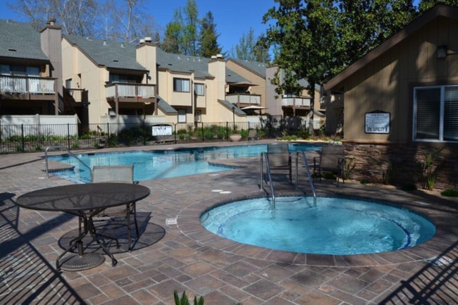 508 Woodside Oaks