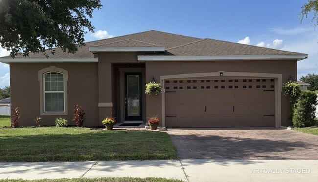 property at 976 Glazebrook Loop