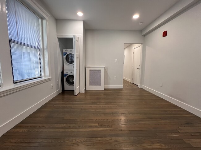 29 Peterborough St, Unit 8 in Boston, MA - Building Photo - Building Photo