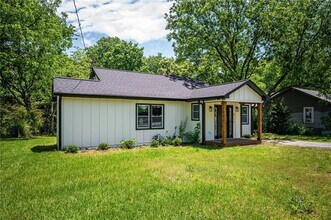 8176 Camp St in Douglasville, GA - Building Photo - Building Photo
