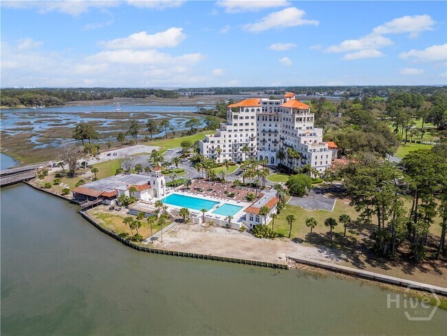 700 Wilmington Island Rd in Savannah, GA - Building Photo - Building Photo