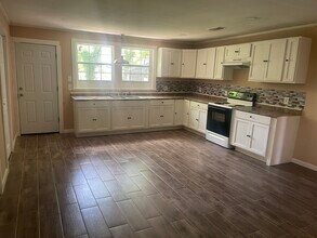 5165 Washington Ave in Baton Rouge, LA - Foto de edificio - Building Photo