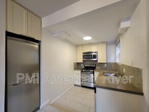 1716 Capitol Ave in Sacramento, CA - Building Photo - Building Photo