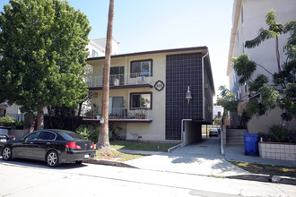 910 S Sherbourne Dr in Los Angeles, CA - Building Photo - Primary Photo