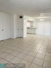 2620 NW 52nd Ave in Lauderhill, FL - Building Photo - Building Photo