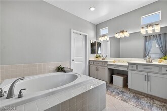 3932 Bagua Ct in Las Vegas, NV - Building Photo - Building Photo