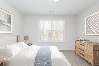 62 Sherburne Ave in Tyngsboro, MA - Building Photo - Building Photo