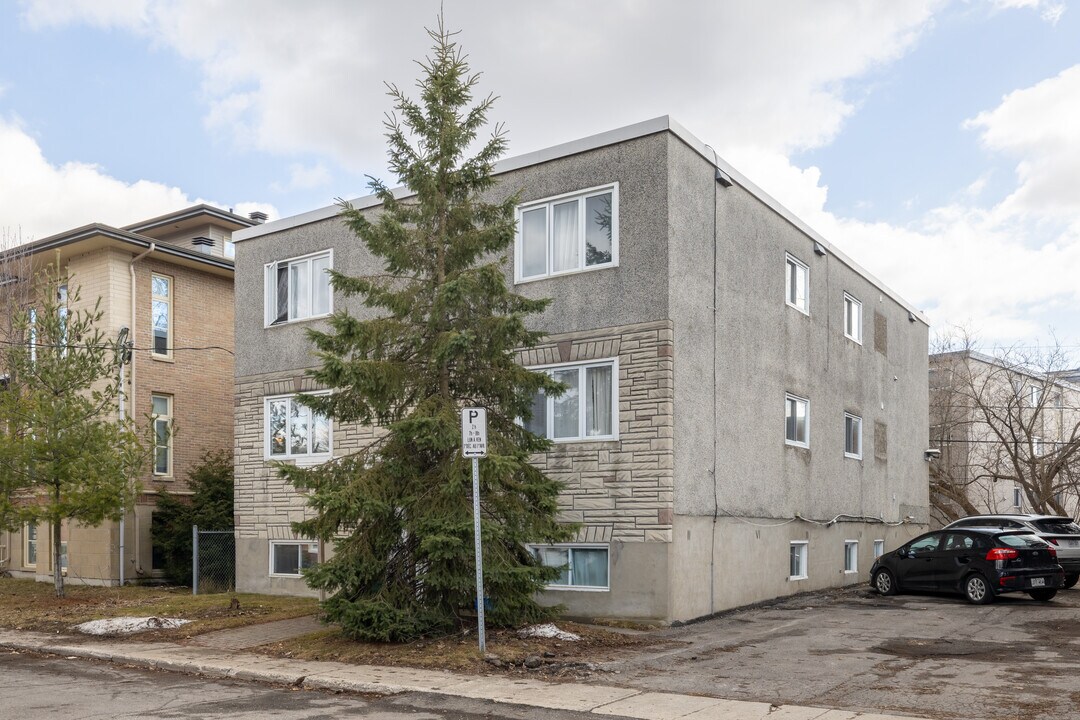 49 De Lanaudière St in Gatineau, QC - Building Photo