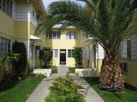 11317 Otsego St in Los Angeles, CA - Building Photo