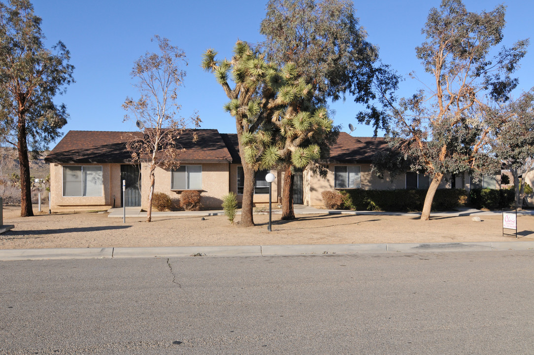 57428-& 57456 Lupine Dr in Yucca Valley, CA - Building Photo