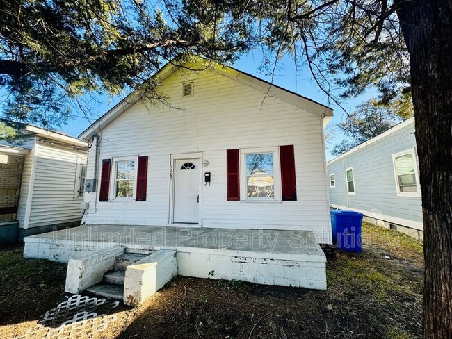 property at 1203 S 8th St