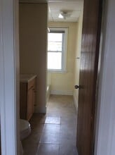 26 Fairfax Rd, Unit 3 in Worcester, MA - Building Photo - Building Photo