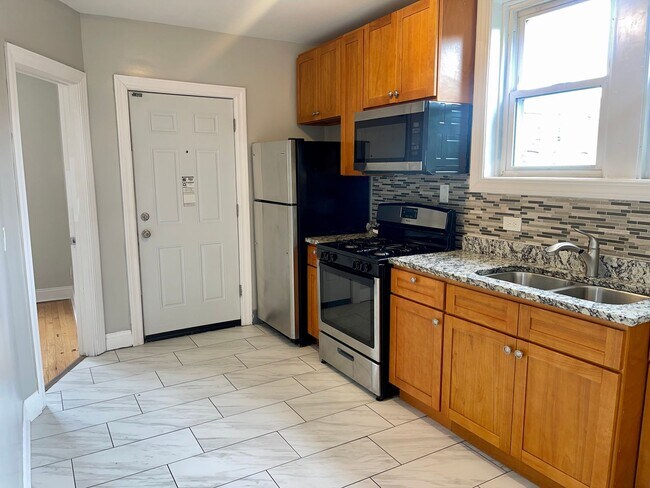 7822 S Kingston Ave in Chicago, IL - Building Photo - Building Photo