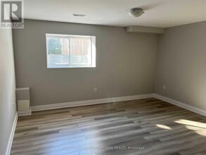 340 Tonelli Ln in Milton, ON - Building Photo - Building Photo