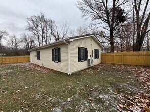 505 N Chapman Ave in Mountain Grove, MO - Building Photo - Building Photo