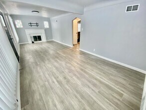 2429 Mary Ave in Jennings, MO - Building Photo - Building Photo