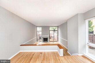 17 W Hill St in Baltimore, MD - Building Photo - Building Photo