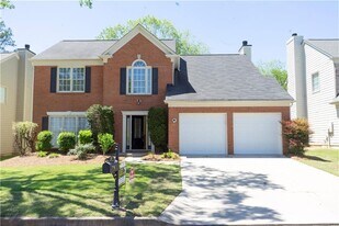 435 Leasingham Way in Duluth, GA - Building Photo